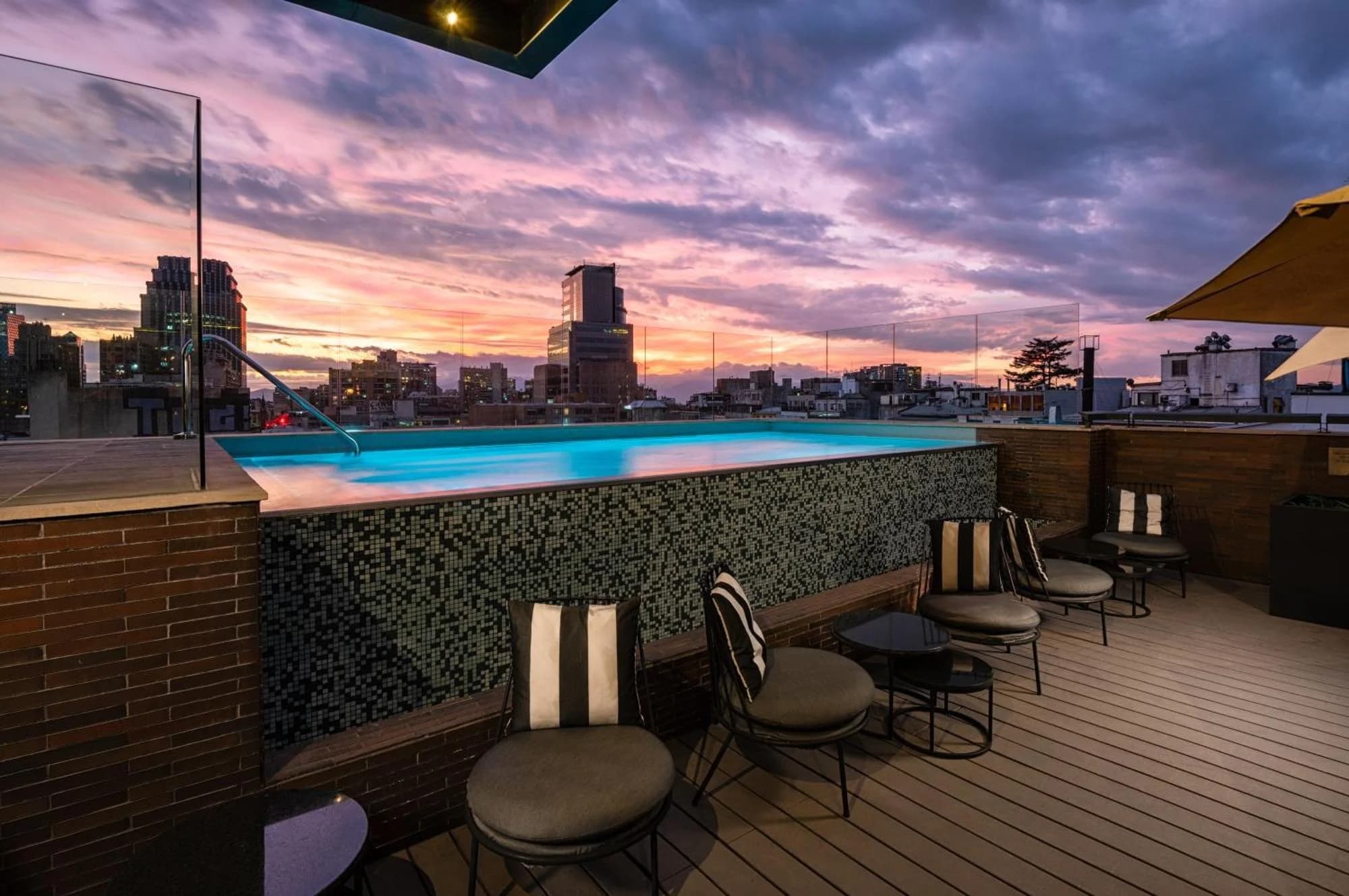 The Singular Santiago - 2